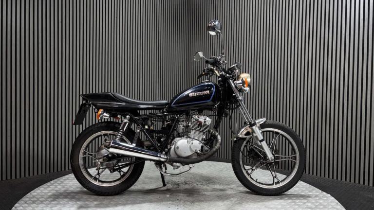 Suzuki GN 2002 31K CUSTOM CAFE RACER PROJECT BUILD 125CC