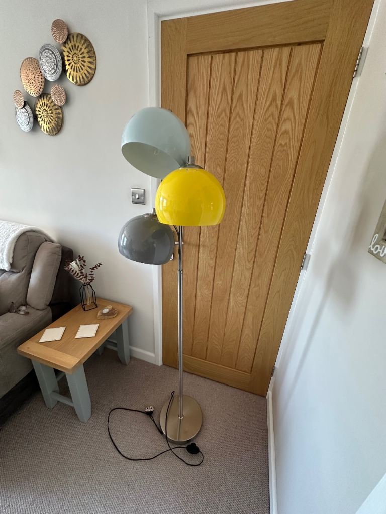 Gorgeous Floor Lamp
