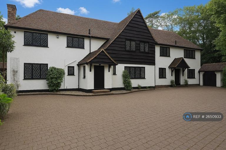 5 bedroom house in Woodside Walk, Northwood, HA6 (5 bed) (#2650933)