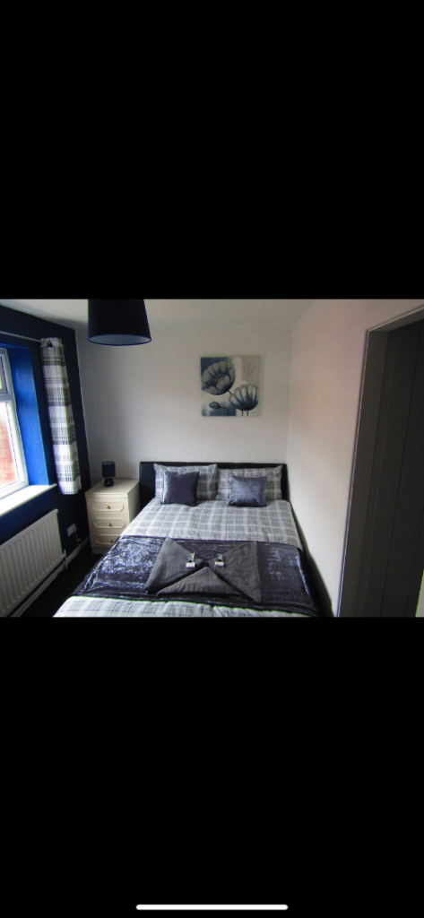 Double Furnished Room with Private Bathroom 