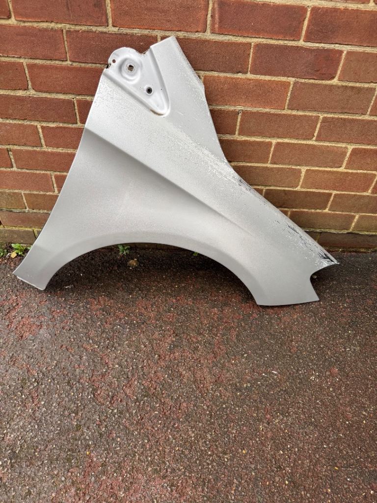 Mercedes b180 W246 driver side front wing.