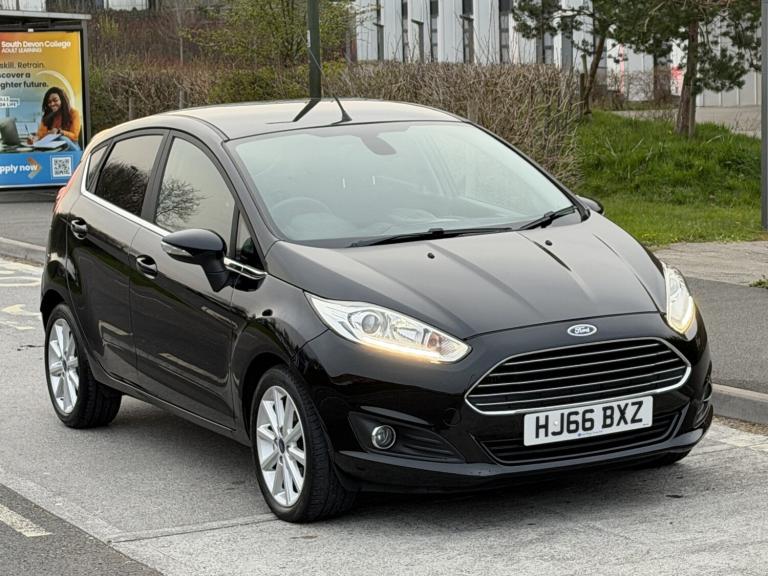 FORD FIESTA 1.5 TDCi Titanium 2016