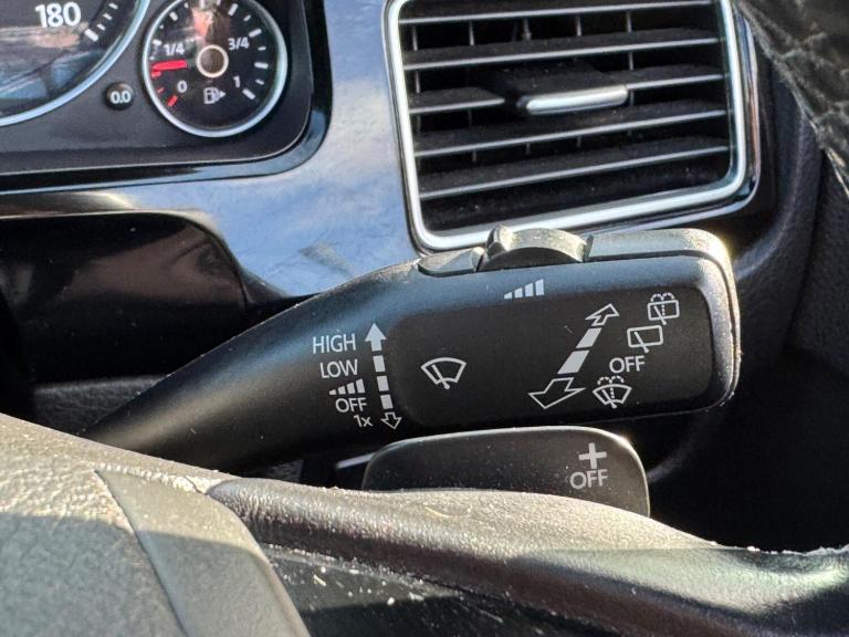 2015 Volkswagen Touareg 3.0 V6 TDI BlueMotion Tech 262 R-Line 5dr Tip Auto ESTATE DIESEL Automatic