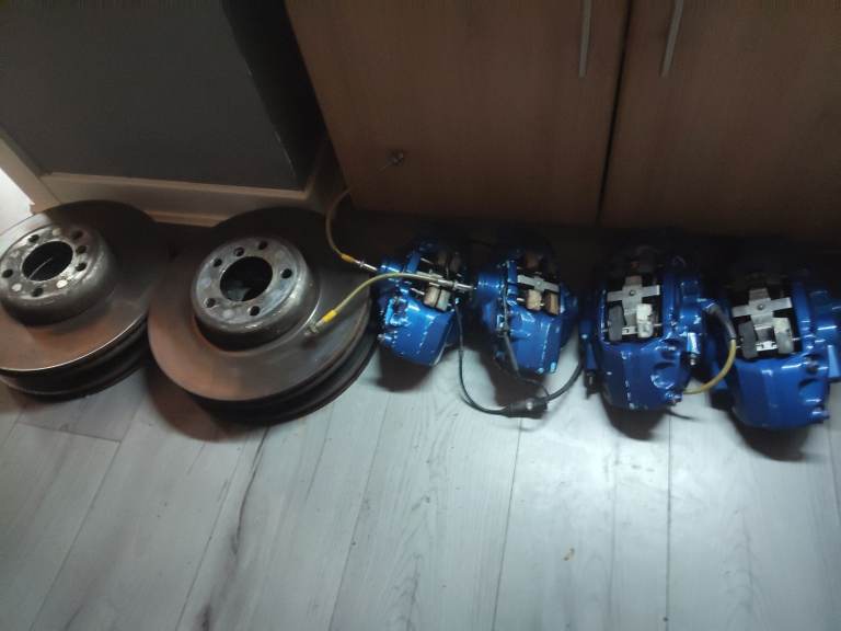 4 pot 340mm disks and calipers