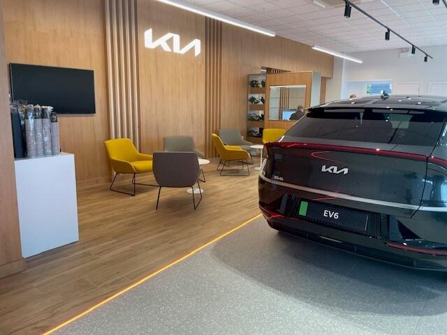  Kia Niro Electric 64kwh 2 Suv 5dr Electric Auto 201 Bhp Electric