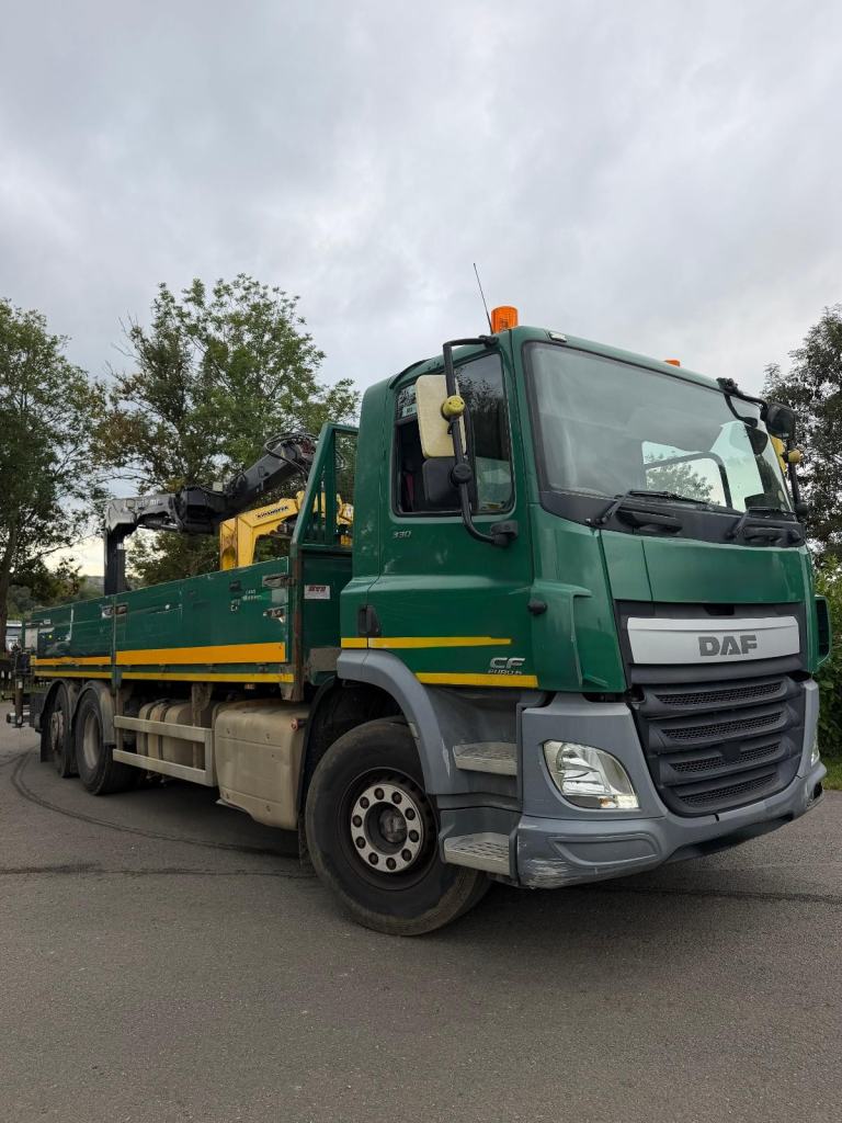 2015 DAF CF 75.330 26T DROPSIDE WITH HMF 1430 CRANE