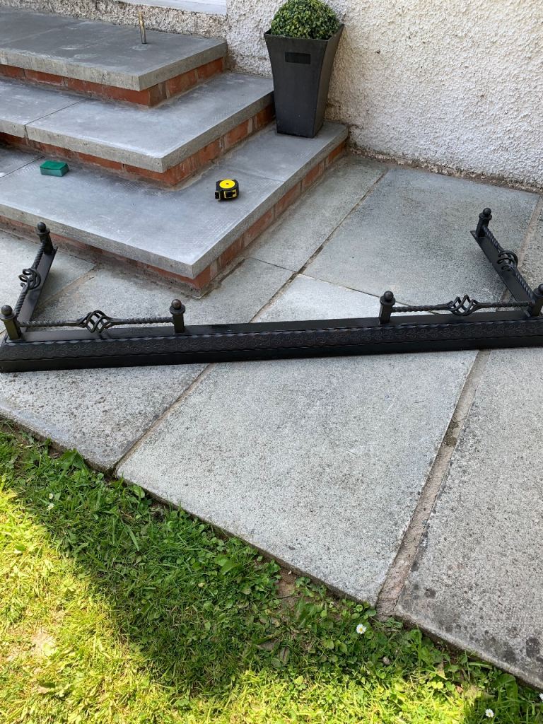 Black Metal Fireplace Fender – Good Condition