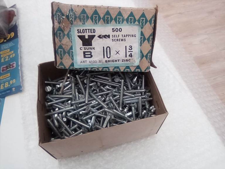 Large box of new self tapping screws - Bright zinc.