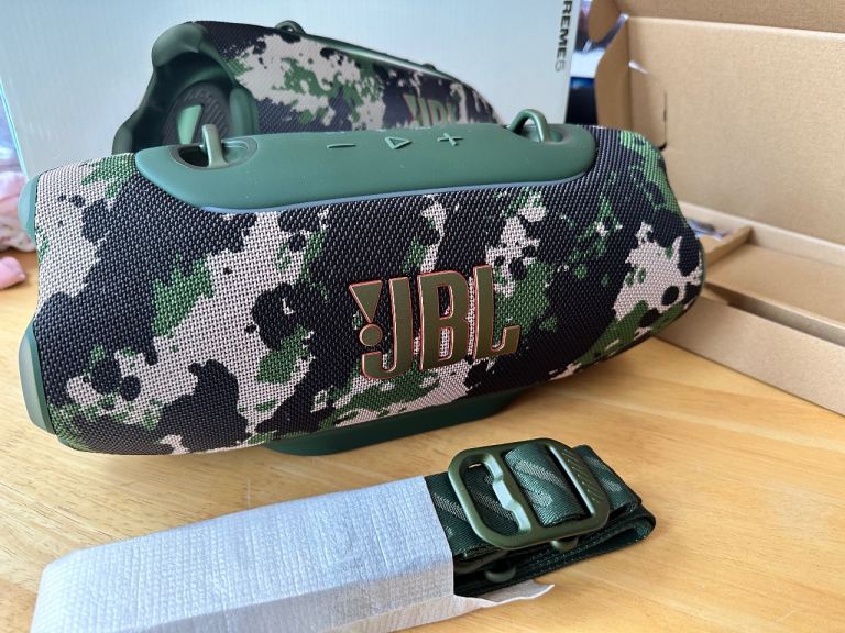 Jbl xtreme 5 camo portable speaker 