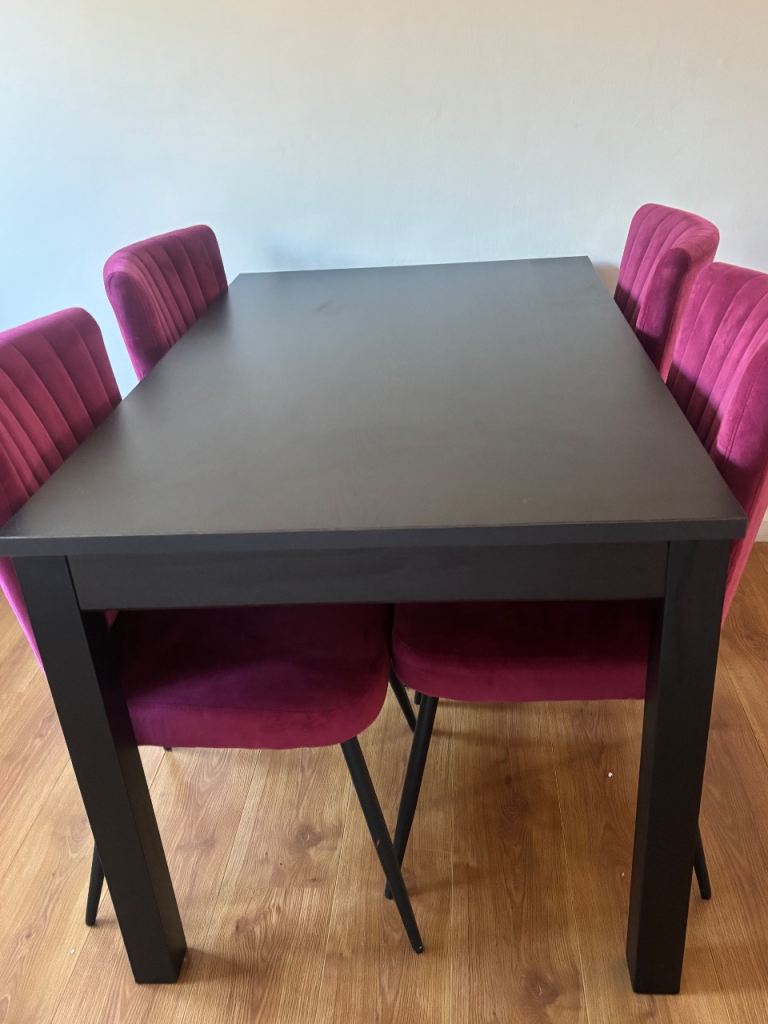 Gorgeous dark brown wood extendable table with 4 purple chairs 