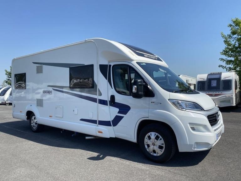 2017 SWIFT ESCAPE 674 LUXURY 6 BERTH MOTORHOME