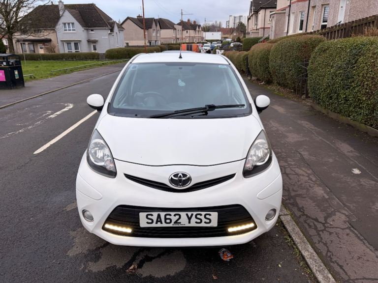 Toyota, AYGO, Hatchback, 2012, Manual, 998 (cc), 5 doors