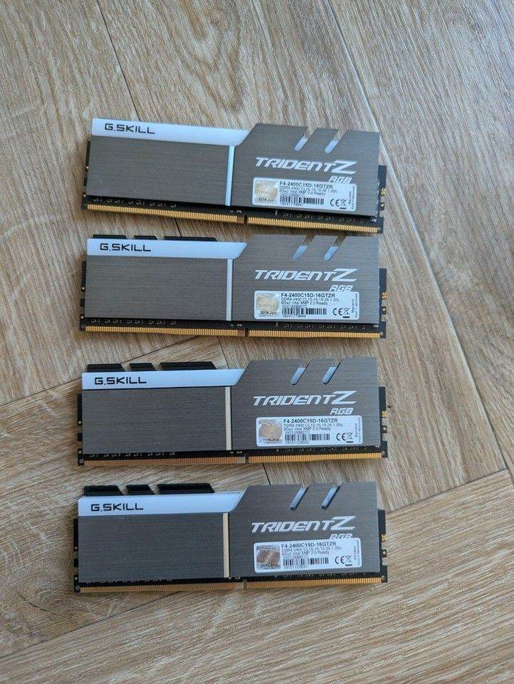 4 x 8GB DDR4 2400MHz G.Skill Trident Z RGB CL15 Desktop RAM Kit
