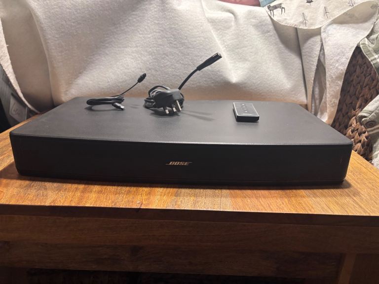 Bose Solo TV Sound System with Remote and Wires