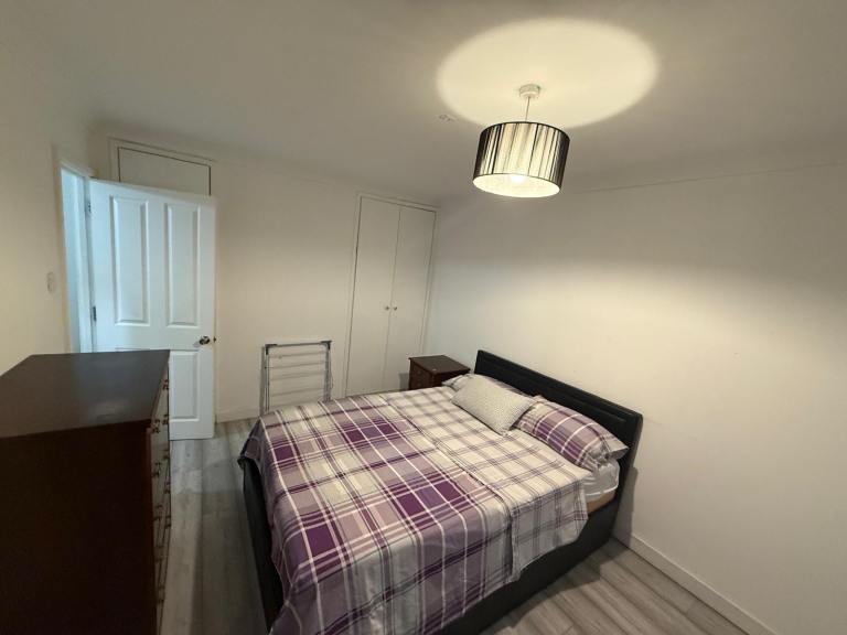Fully Furnished double room with built in wardrobes 