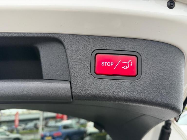 2017 Mercedes-Benz GLA GLA 220d 4Matic AMG Line Prem Plus 5dr Auto ESTATE DIESEL Automatic