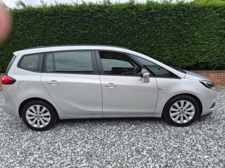 2017 Vauxhall Zafira 1.4T Design 5dr MPV Petrol Manual