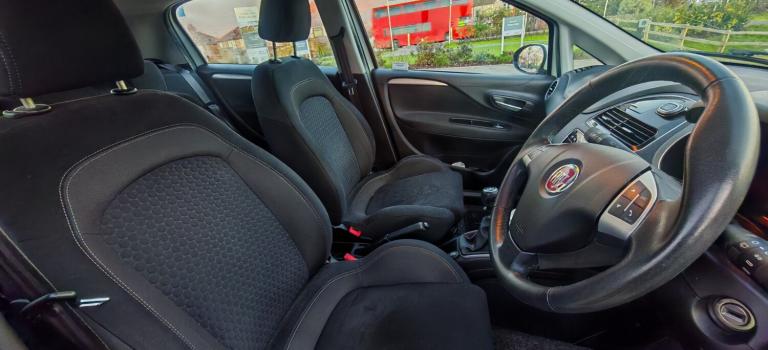 2017 Fiat Punto 1.2 Easy+ 5dr HATCHBACK Petrol Manual