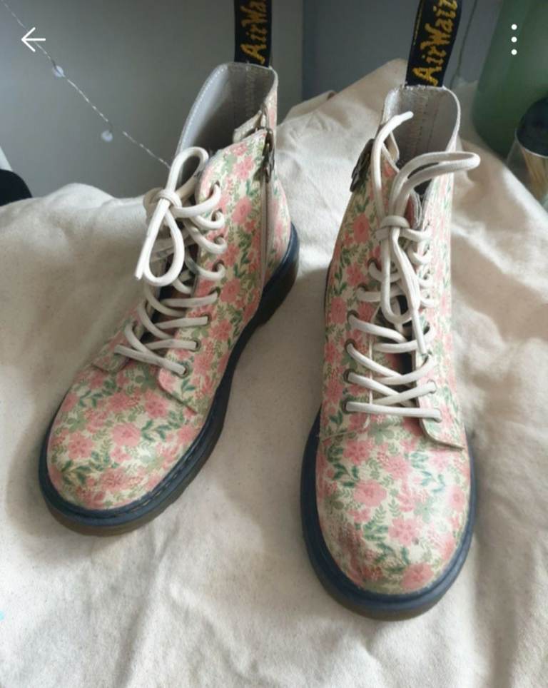 Dr. Martens Floral Boots UK Size 3 – Good Condition