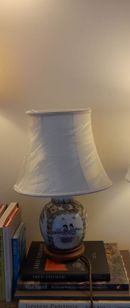 Vintage Chinese handpainted Canton Famille Rose style lamp