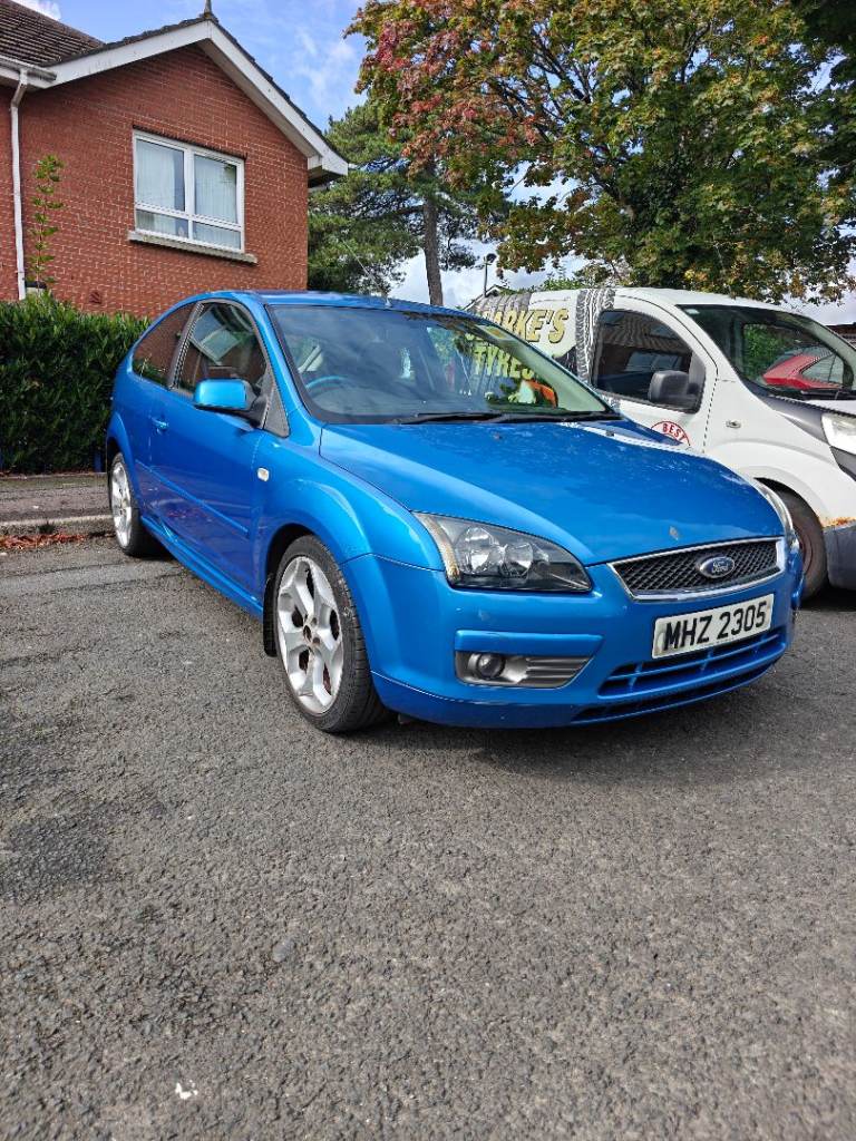 Automatic Ford FOCUS, Hatchback, 2006, 3 doors