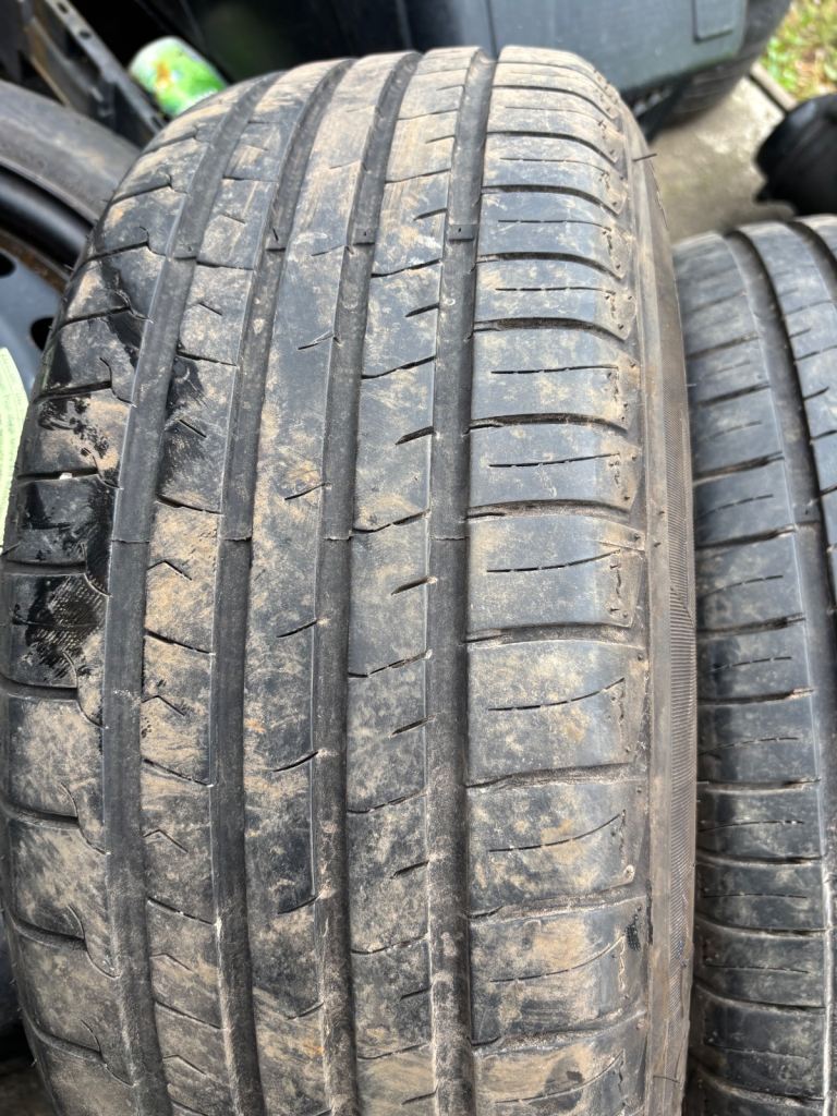 2 tyres
