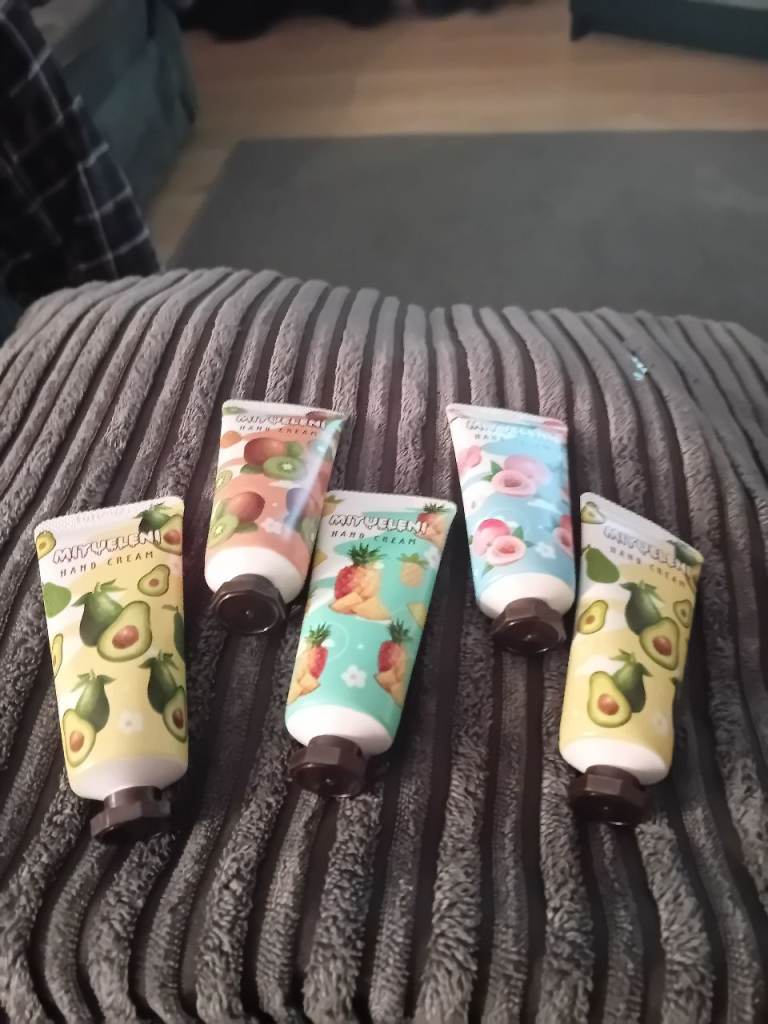 Pk handcreams / sanitizers 