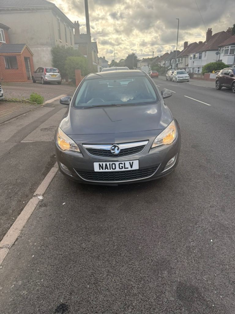 Vauxhall, ASTRA, Hatchback, 2010, Manual, 1598 (cc), 5 doors