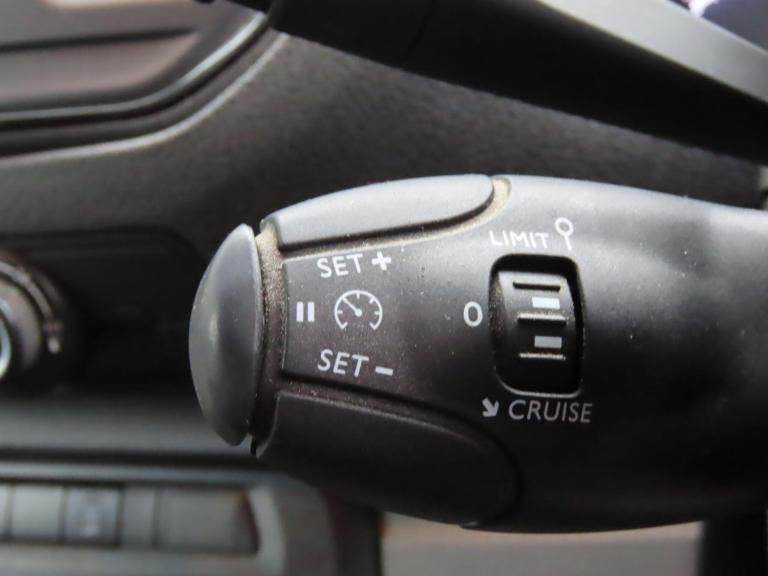 2021 Vauxhall Vivaro 2700 1.5d 100PS Edition H1 Van PANEL VAN DIESEL Manual