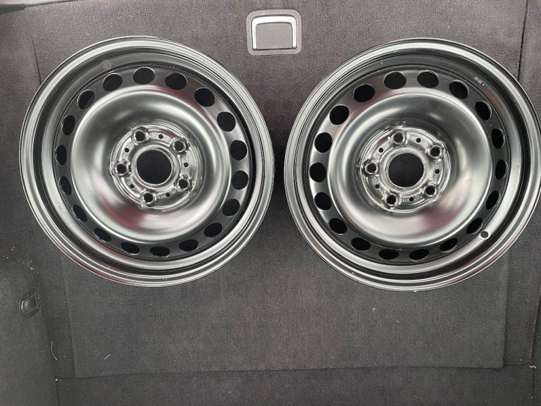 Pair of Brand New VAG 15 inch steel wheels 5Q0-601-027-BN-03C