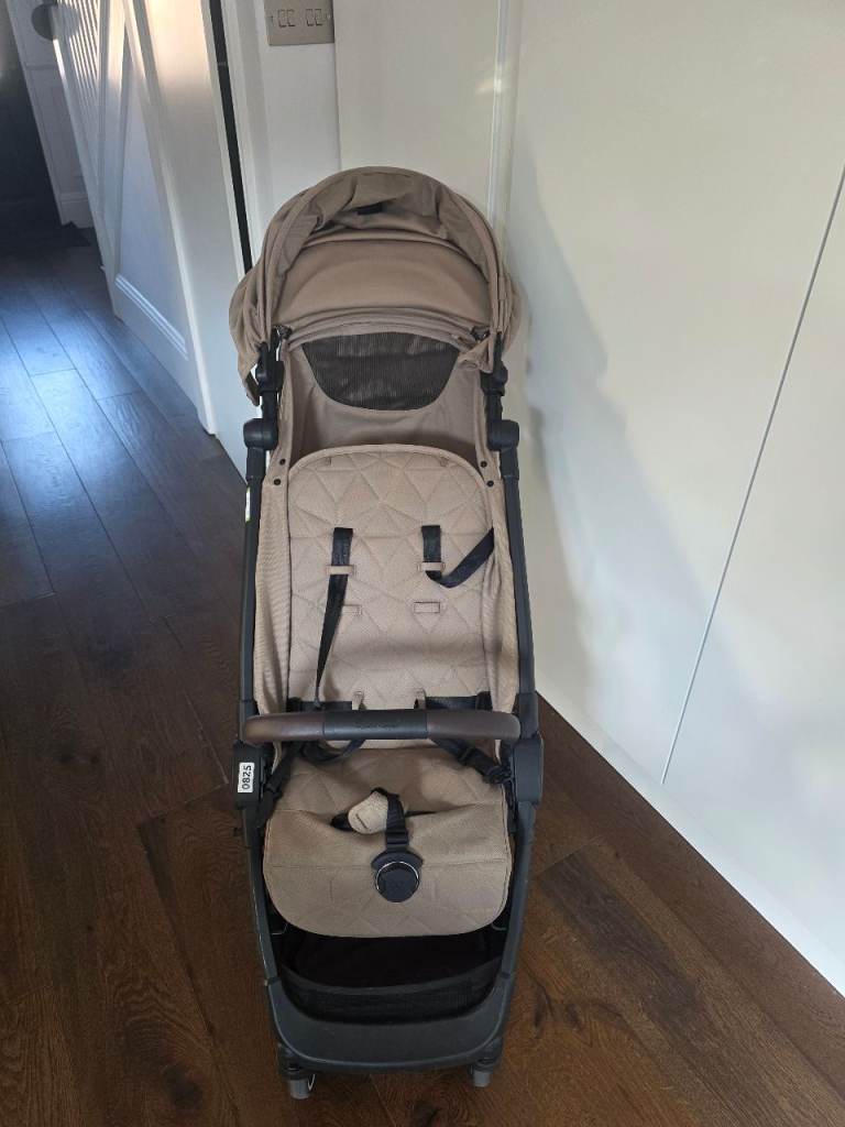 Silver Cross Nia Compact Travel Stroller, Champagne