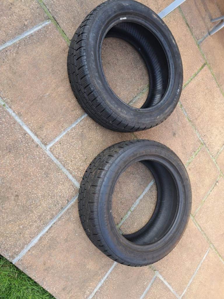 2 Pirelli tyres
