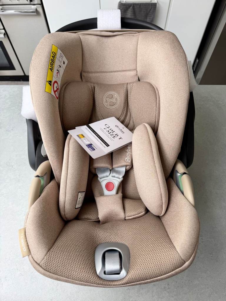 BRAND NEW Cybex Cloud T i-Size Baby Car Seat in Cosy Beige R129 | 45-87cm 0-24m