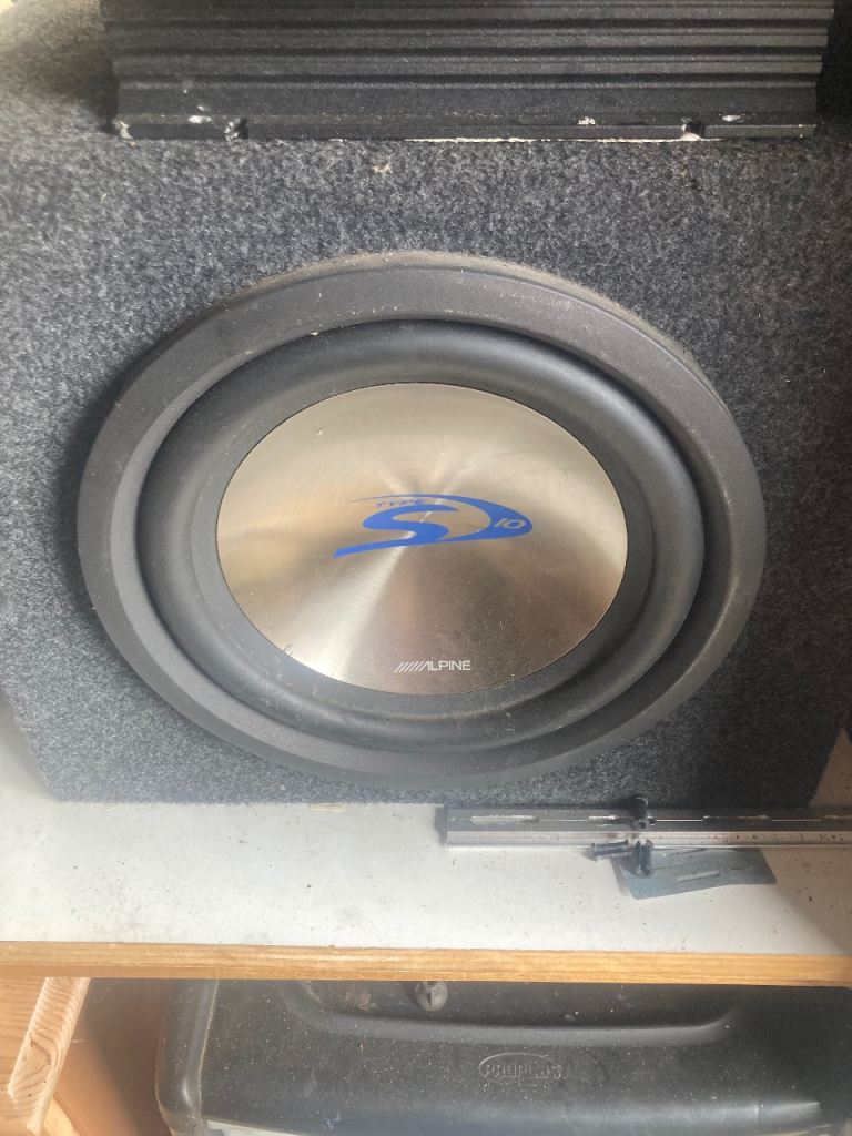Alpine subwoofer & amplifier 