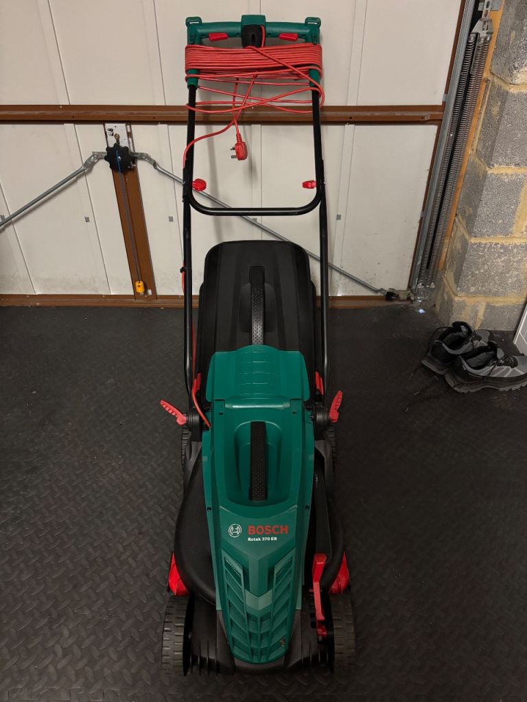 Bosch ROTAK 370ER Mains Powered Lawnmower