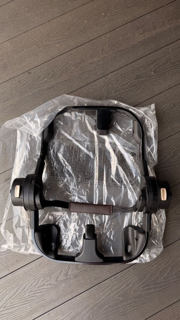 NEW Nuna Triv Ring Adapter for Car Seat