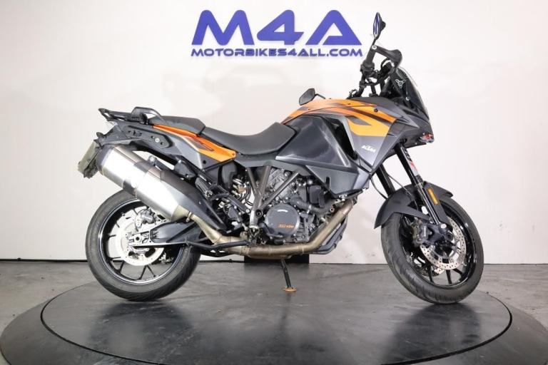 KTM 1290 SUPER ADVENTURE S 2020