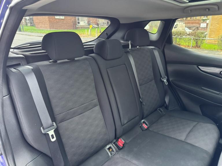 2015 Nissan Qashqai 1.6 dCi N-Tec+ 5dr Xtronic HATCHBACK Diesel Automatic