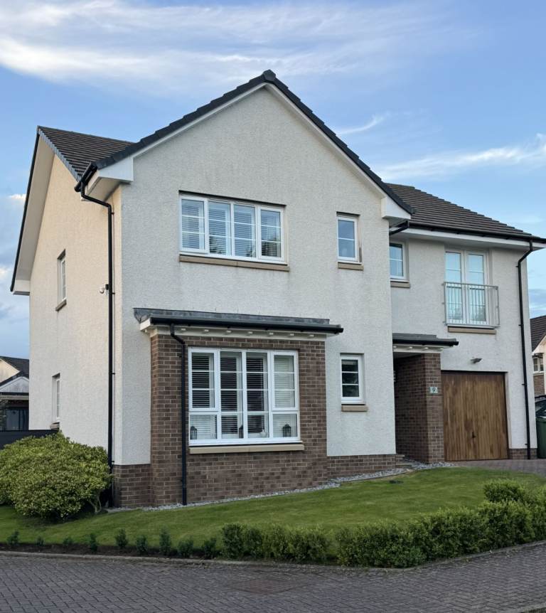 * now under offer* 5 Bed Detached House Bishopbriggs 