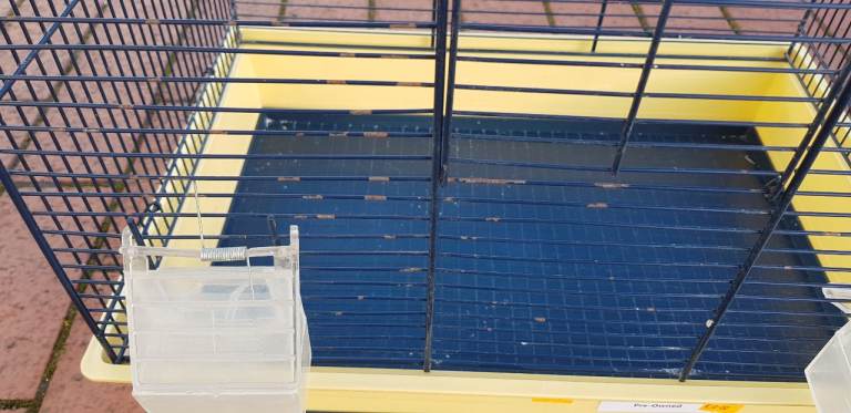 Pre-owned Small Blue & Yellow Bird Cage