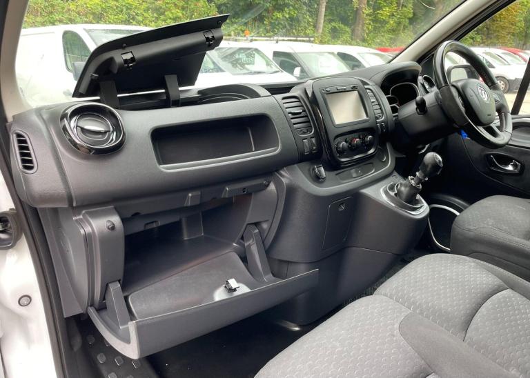 2018 Vauxhall Vivaro 1.6 CDTi 2900 Sportive L1 H1 Euro 6 5dr PANEL VAN Diesel Manual