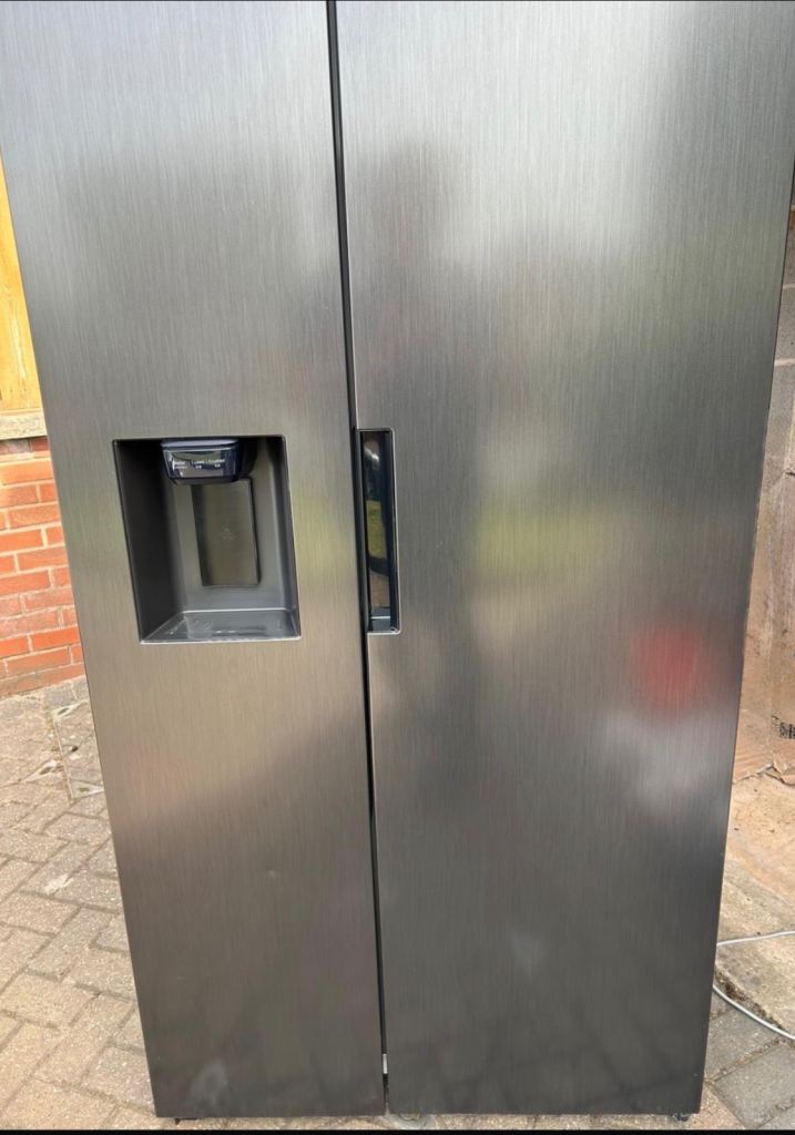 Samsung Series 7 American style fridge freezer