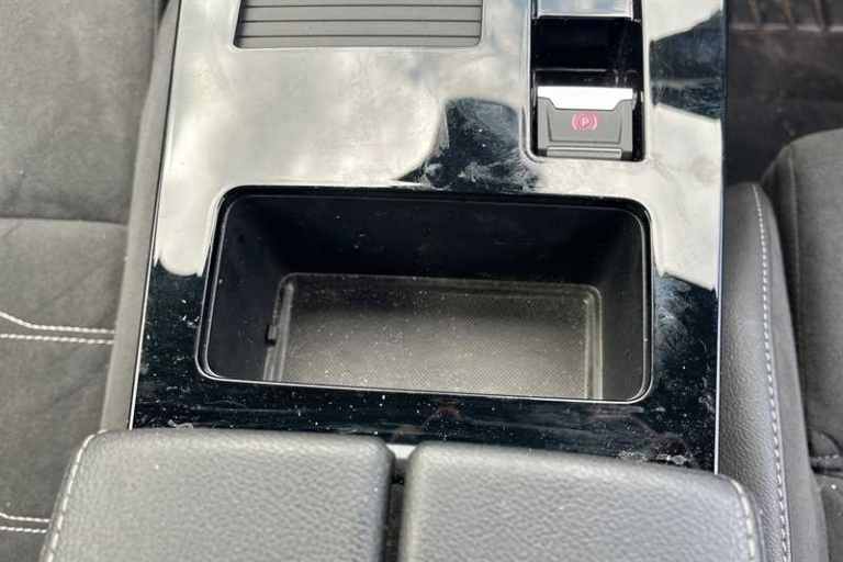 2025 Vauxhall Astra 54kWh Ultimate Hatchback 5dr Electric Auto (156 ps) Hatchback Electric Automatic