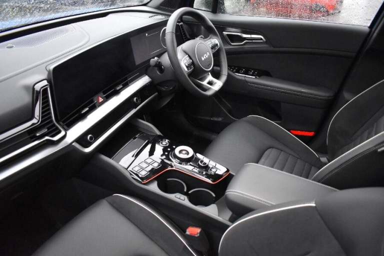 2025 Kia Sportage 1.6T Plug In Hybrid Gt Line S Suv 5dr Petrol Auto Awd Euro 6 (s/s) (241 Bhp EST...