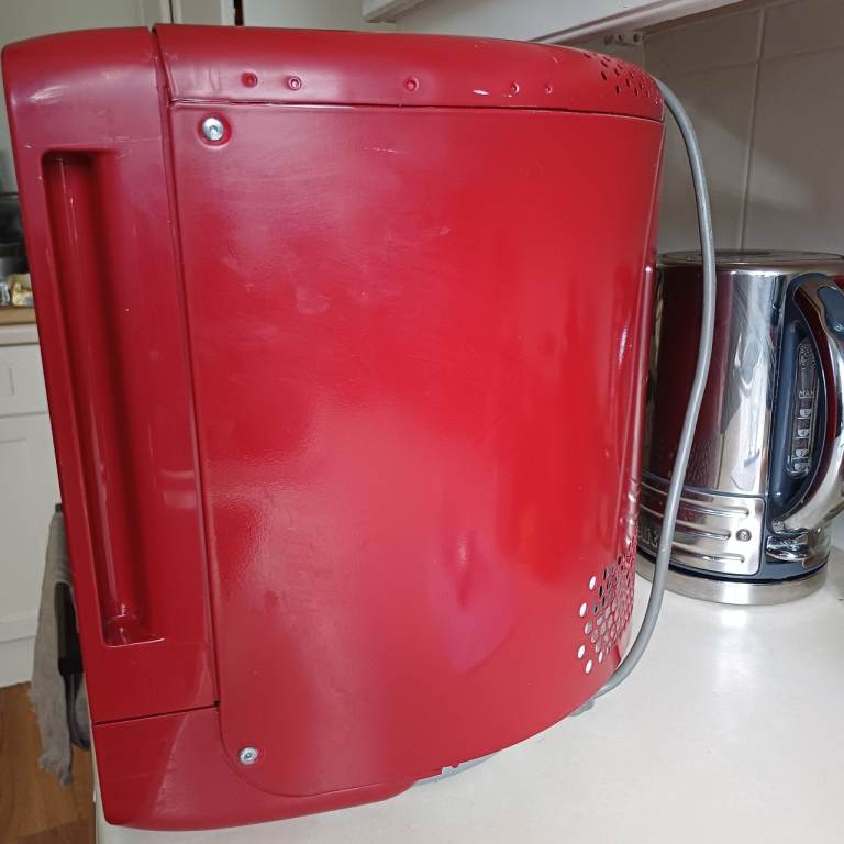 Whirlpool corner red microwave