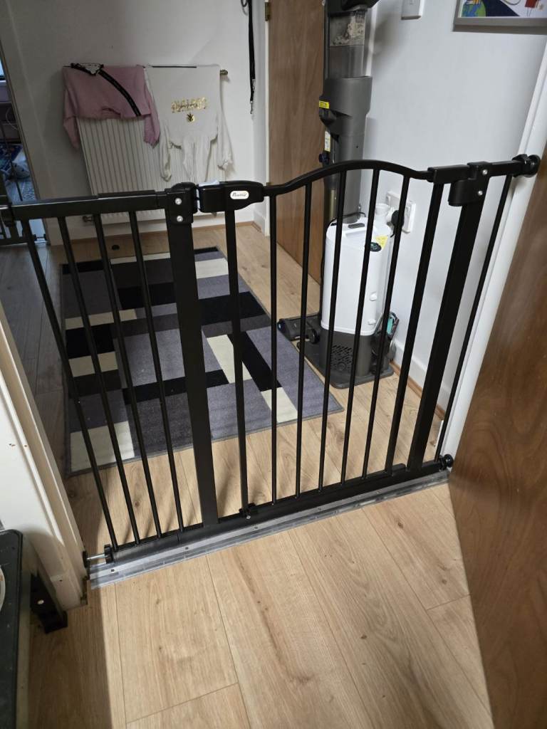 Pet gates