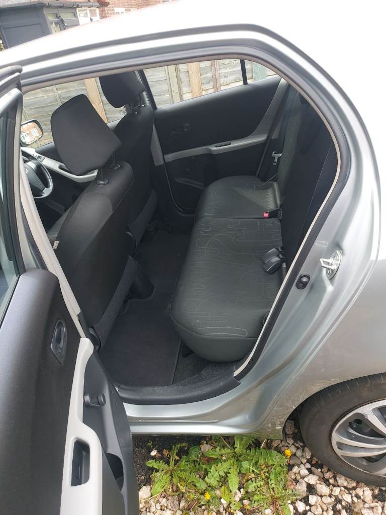 Toyota, YARIS, Hatchback, 2009, Manual, 998 (cc), 5 doors and in great condition 
