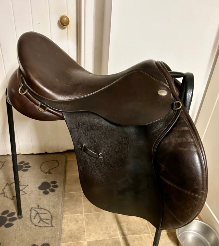 17.5” Showjumping Saddle