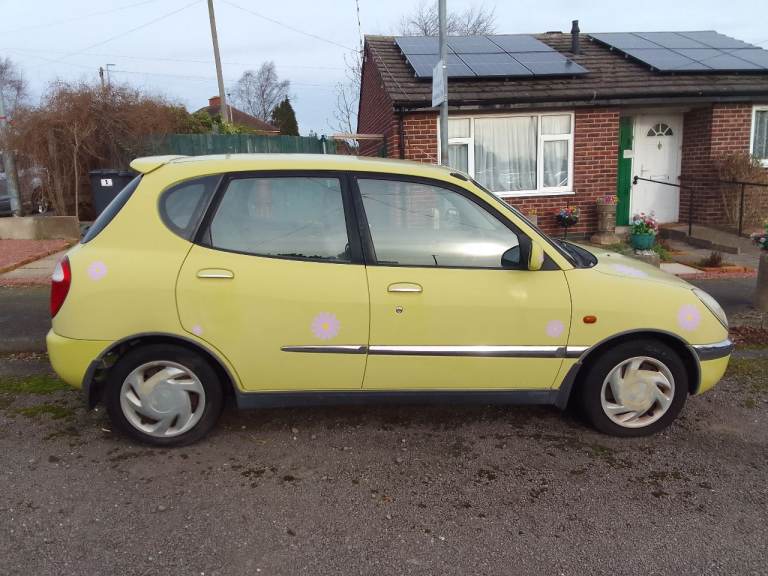 Daihatsu, SIRION, Hatchback, 2000, Manual, 989 (cc), 5 doors