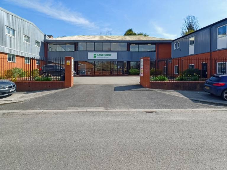 Chester - CH4 8BU \ Private Office with 2 Desks